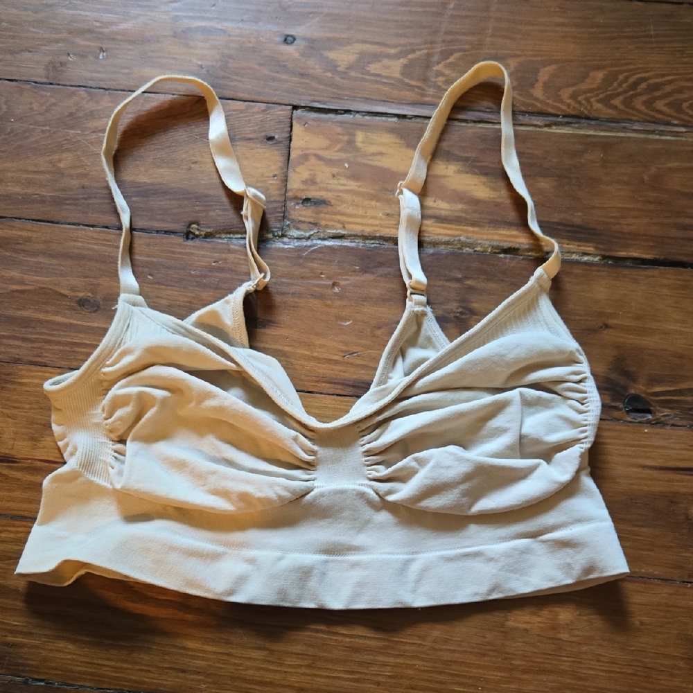 M SKIMS Cream Comfort Bra